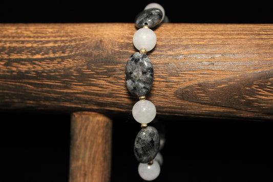 Amadorite and White Jade Bracelet